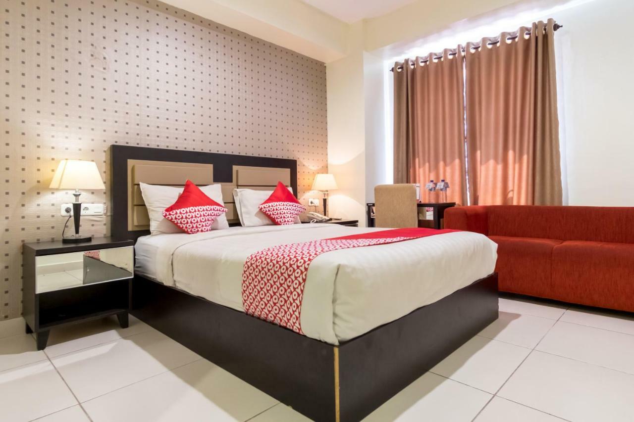 Oyo Flagship 1348 Hotel Home Anaya Medan Exterior foto