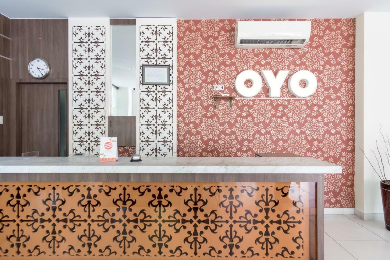 Oyo Flagship 1348 Hotel Home Anaya Medan Exterior foto