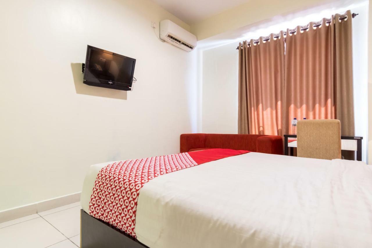 Oyo Flagship 1348 Hotel Home Anaya Medan Exterior foto