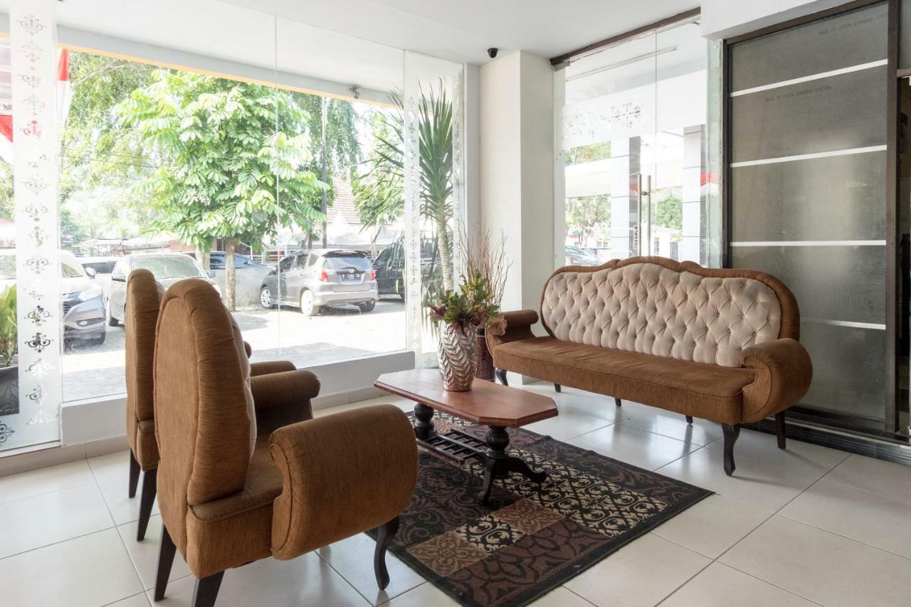 Oyo Flagship 1348 Hotel Home Anaya Medan Exterior foto