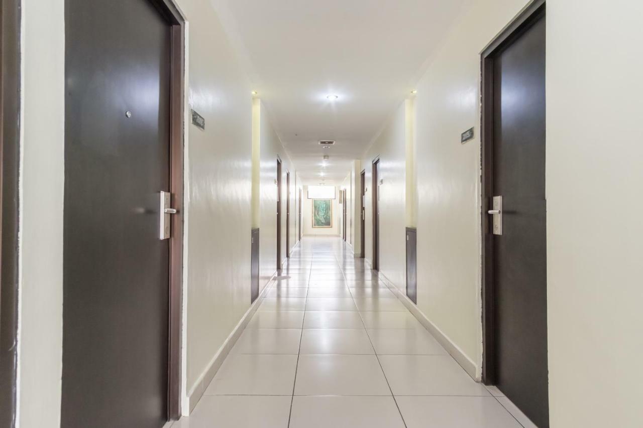 Oyo Flagship 1348 Hotel Home Anaya Medan Exterior foto