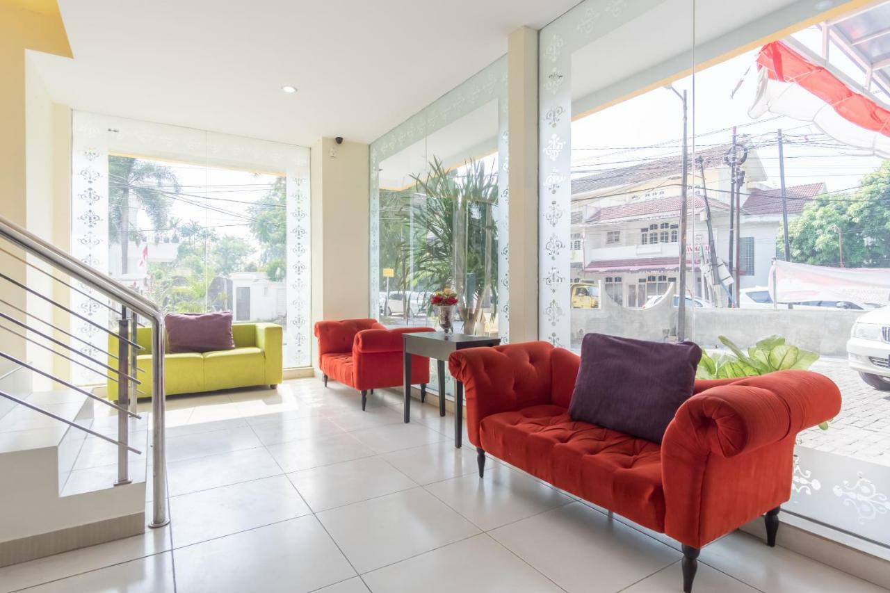 Oyo Flagship 1348 Hotel Home Anaya Medan Exterior foto