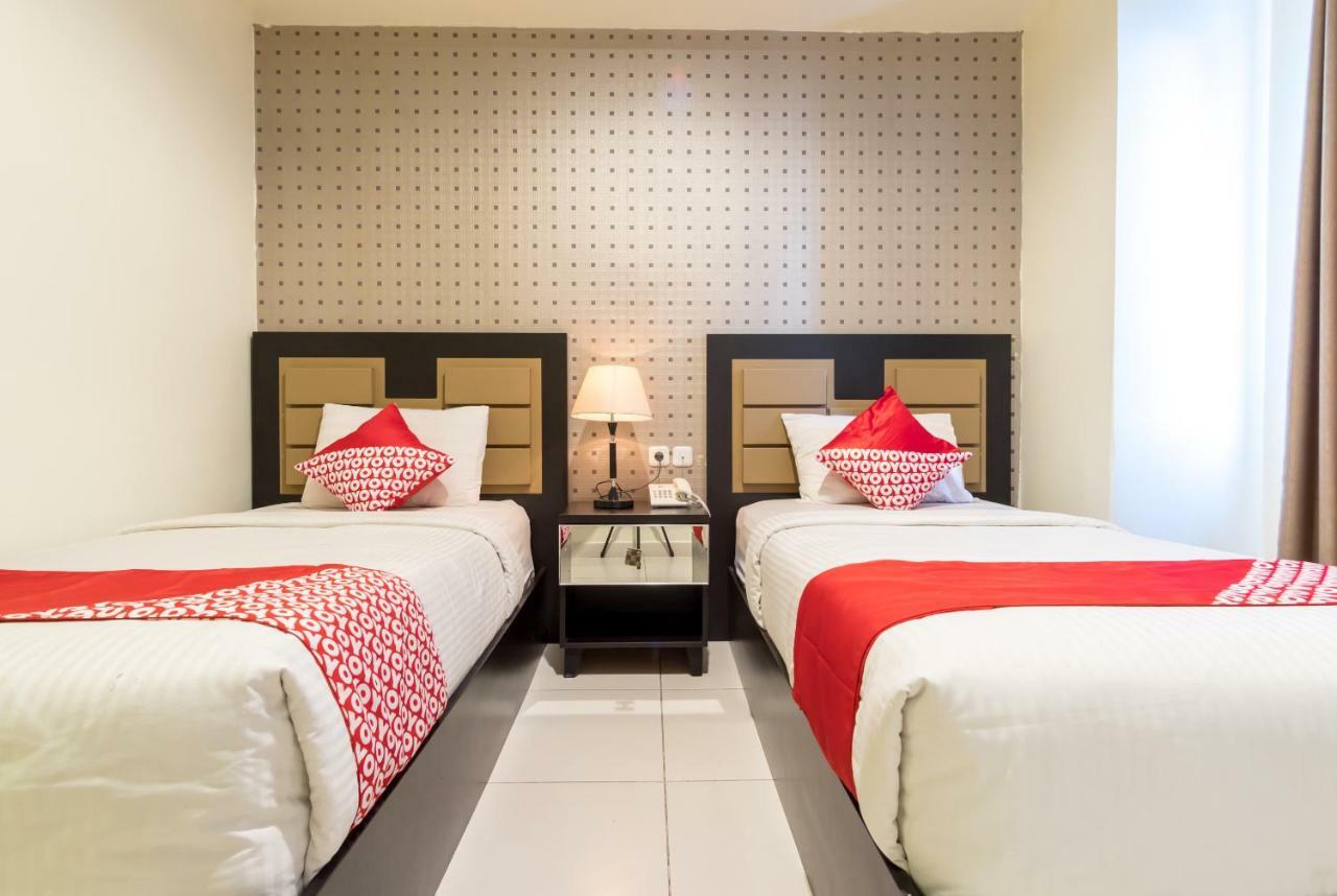 Oyo Flagship 1348 Hotel Home Anaya Medan Exterior foto