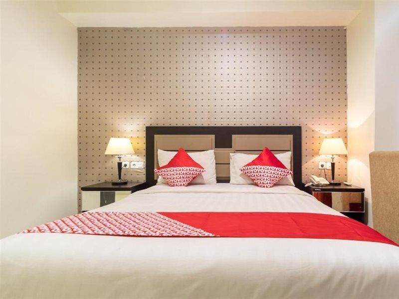 Oyo Flagship 1348 Hotel Home Anaya Medan Exterior foto